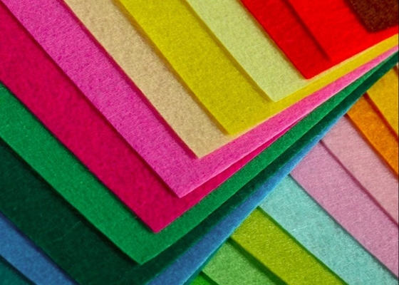 comprare di 1~ 5MM dell'ANIMALE DOMESTICO tessuto spesso non, poliestere non tessuto per la decorazione del mestiere, geotessuto online manufacture