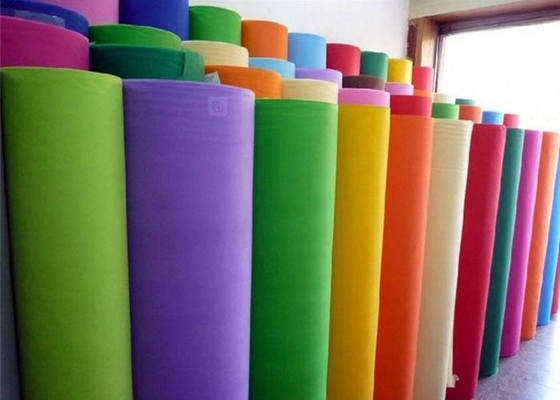 comprare Tessuto non tessuto idrofilo 13gsm - 200gsm dei pp Spunbond per le maschere di protezione 3ply online manufacture